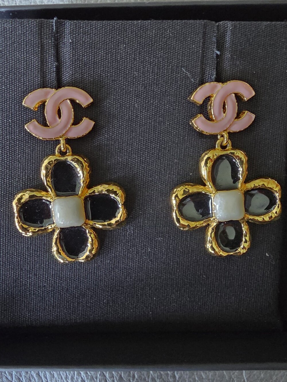 Chanel 2023 Fall Pink CC Logo Black Clove Inspired Drop Earrings